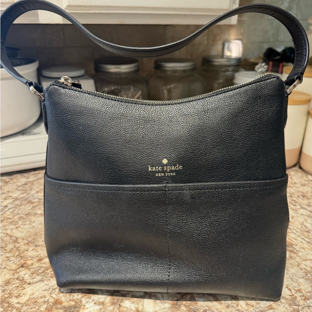 Kate Spade Bag, like new, very clean.
